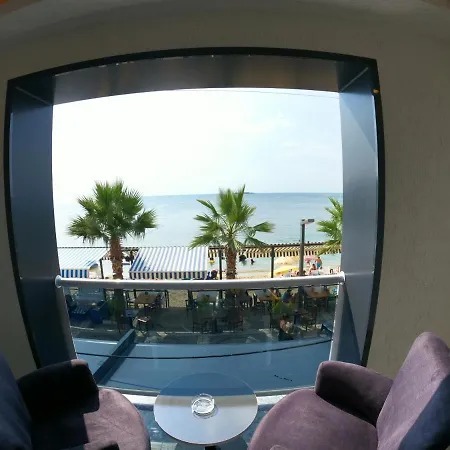 Extravagant Hotel Avsa