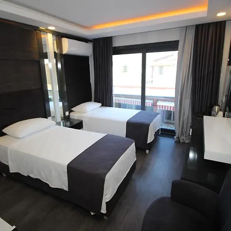 Hotel Extravagant Hotel Avsa 3*